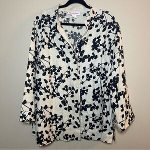Lily Stanhope Black and White 3/4 Bell Sleeve Blouse